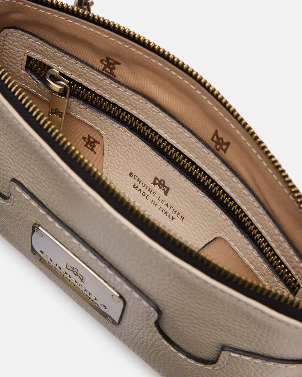 Clutch con tracolla