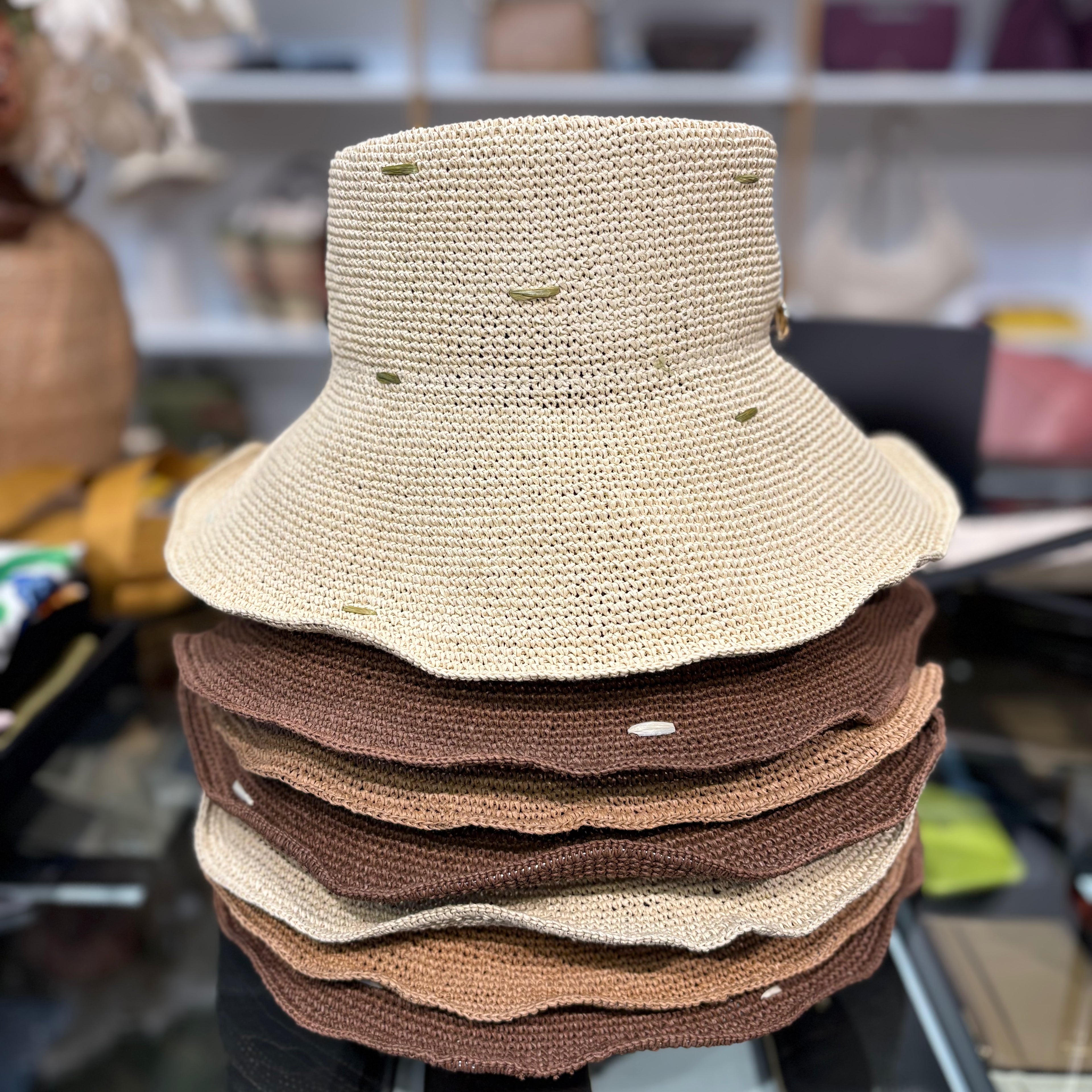 Cloche naturale con ricami