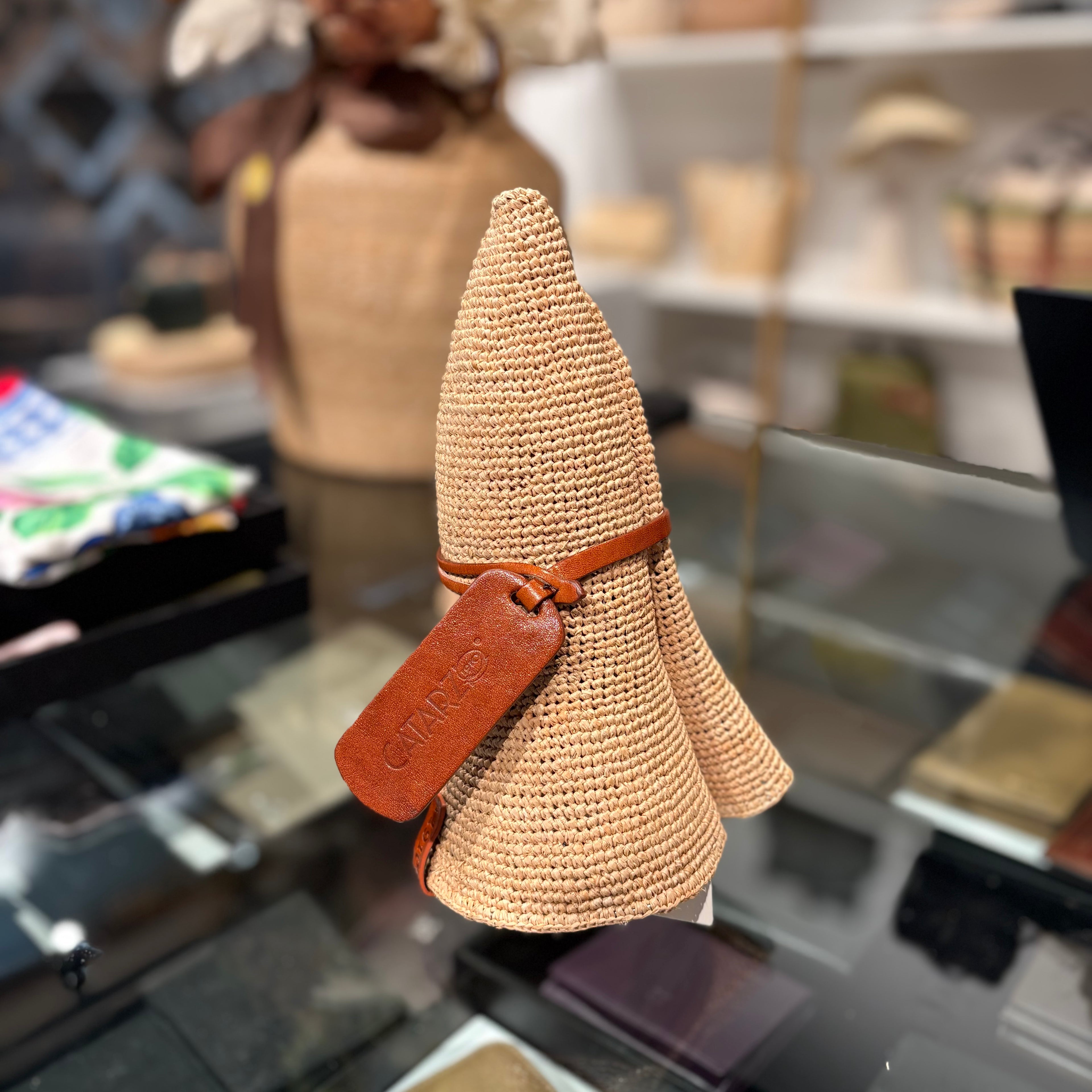 Cloche in rafia ruggine arrotolatile