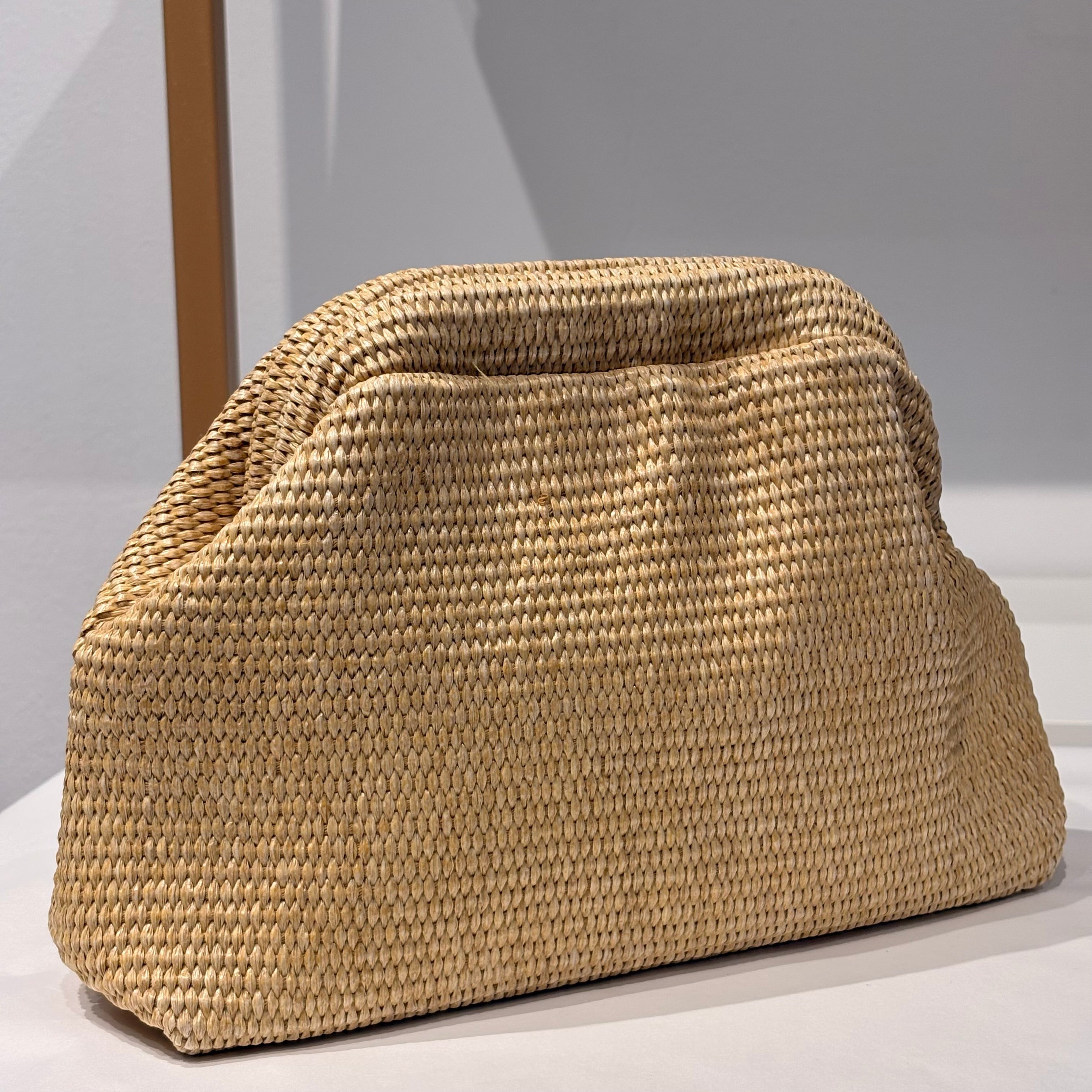 Pouch verde con tracolla